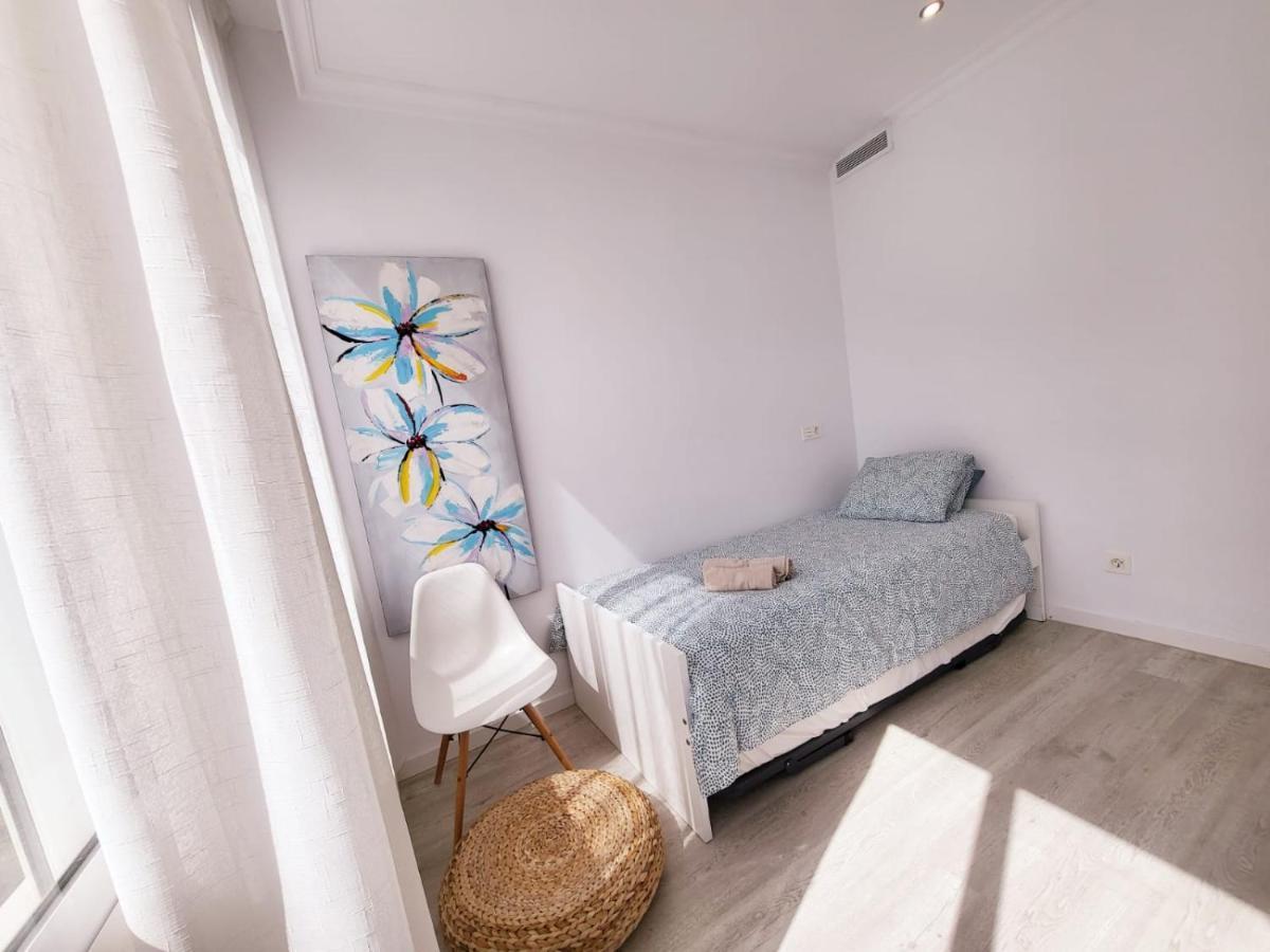 Stylish 3 Bedroom Penthouse In Marbella Centre With Large Pool Close To The Beach Exterior photo