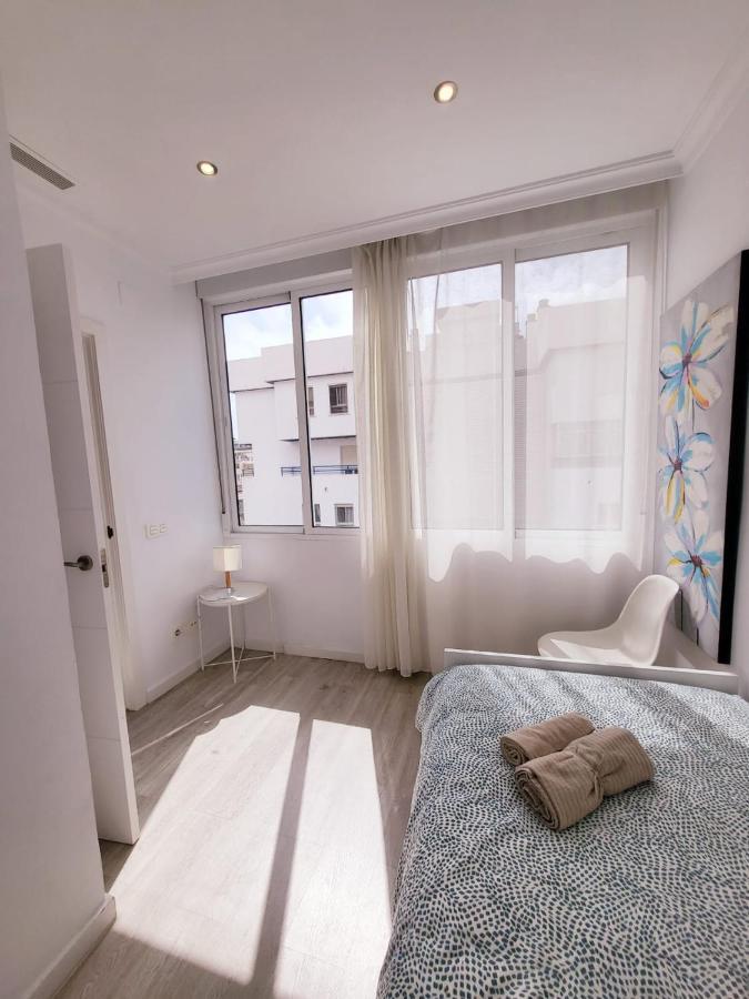Stylish 3 Bedroom Penthouse In Marbella Centre With Large Pool Close To The Beach Exterior photo